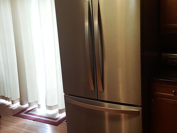 4th image of 7621 W 158th St