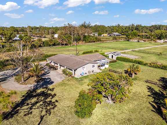 4th image of 1216 C Road