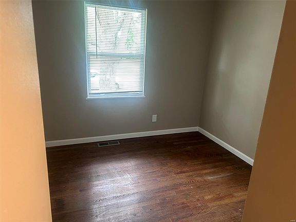 5th image of 12132 Criterion Ave