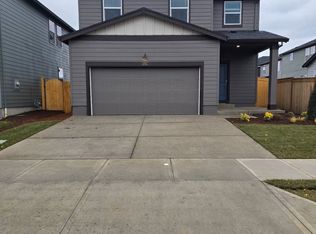 2721 Chickadee Ln, Woodburn, OR 97071