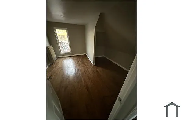 Building Photo - 562 Beach 68th St #2