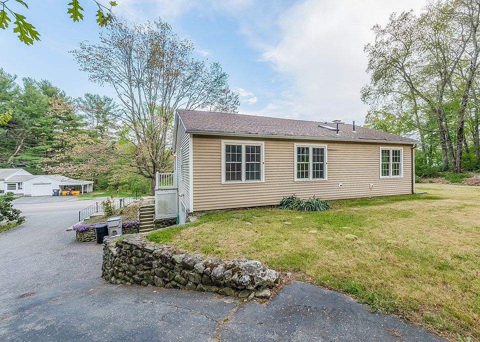 82 Pleasant St, Grafton, MA 01519 Zillow
