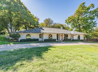 1818 Waterwood Dr, Arlington, TX 76012