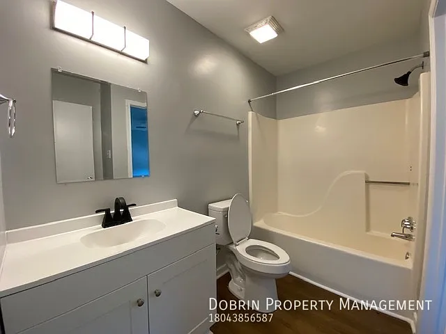 1504 Claiborne St — Photo 9