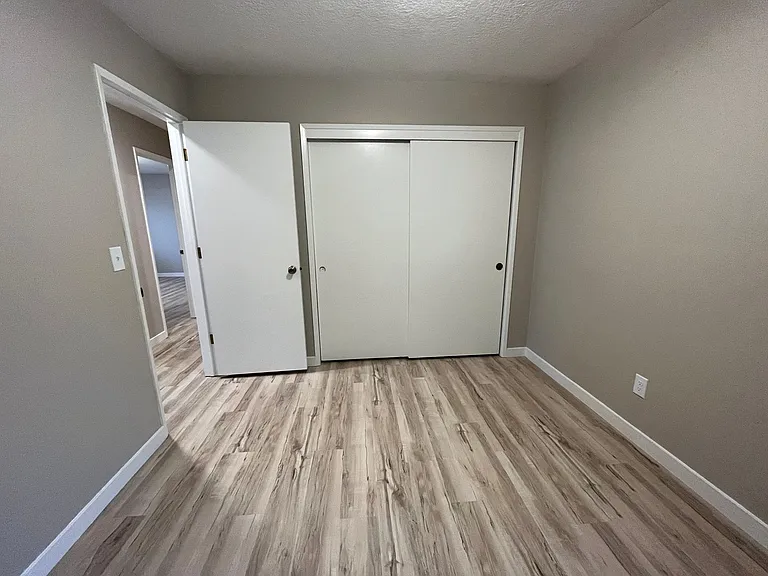 4387 Imperial Dr — Photo 23