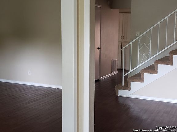3rd image of 11910 Apple Blossom St