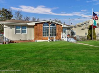 98 Tiller Ln, Brick, NJ 08723