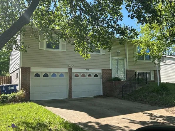 1001 Drexel Dr, Saint Charles, MO 63303