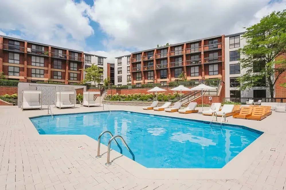 1 bed, $1,692 — Photo 1
