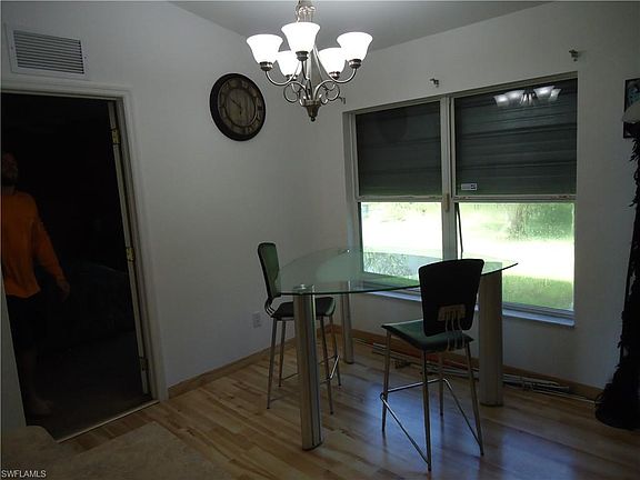 5th image of 504 Herrin Ave S