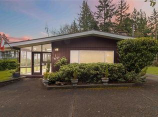 5151 Beckton Rd, Saanich, BC V8Y 2C2