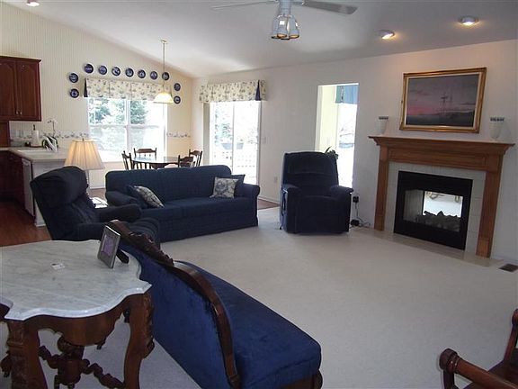 4th image of 7830 Hunt Club Dr