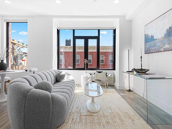 4th image of 327 Communipaw Ave #2003