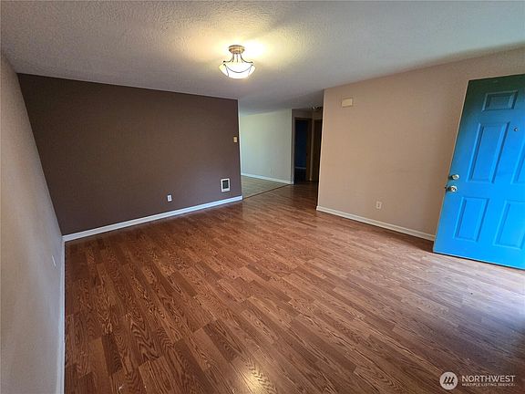 5th image of 1106 S 11th Avenue