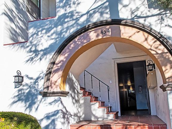 5th image of 454 Mission St APT 1