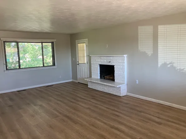 1511 S Summit View Dr, Fort Collins, CO 80524
