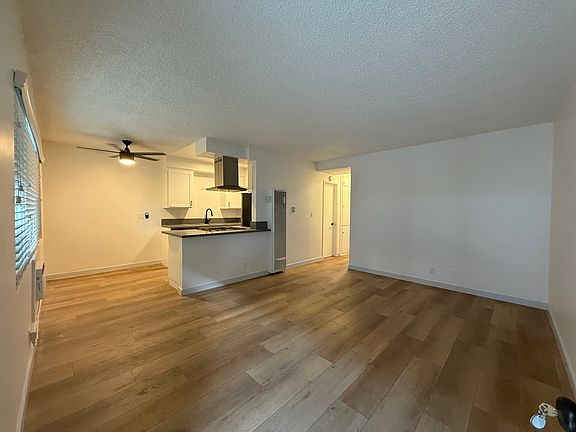2nd image of 1135 Martin Luther King Jr Ave #4