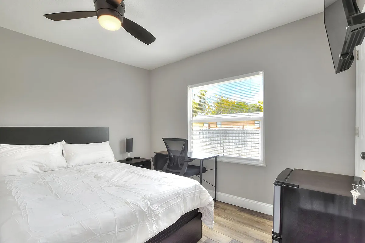 Room 2 - Cynthia St