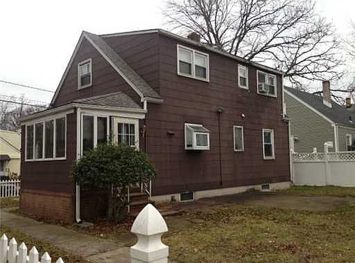 2nd image of 3 Loretto St