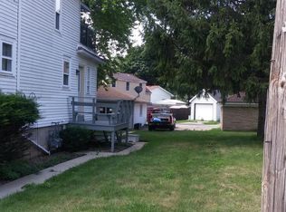 349 S Pine St, Burlington, WI 53105