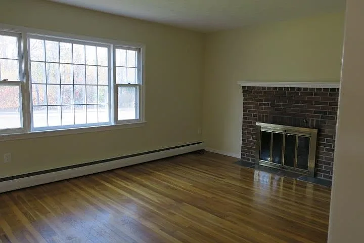 524 Wallis Rd — Photo 15