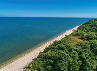 1900 Bailie Beach Rd, Mattituck, NY 11952