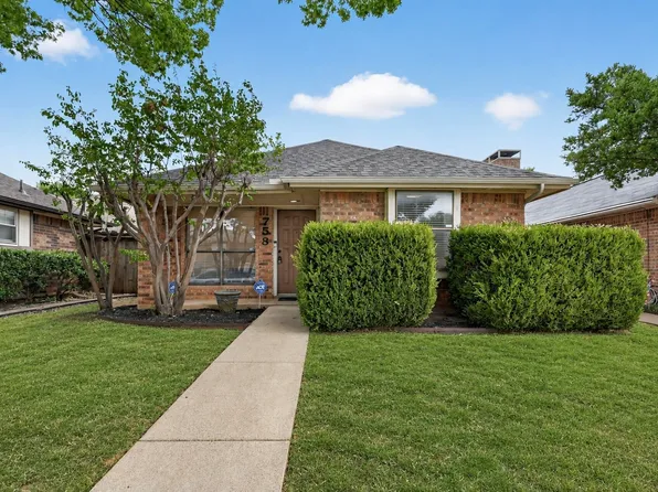 753 Red Oak Dr, Lewisville, TX 75067
