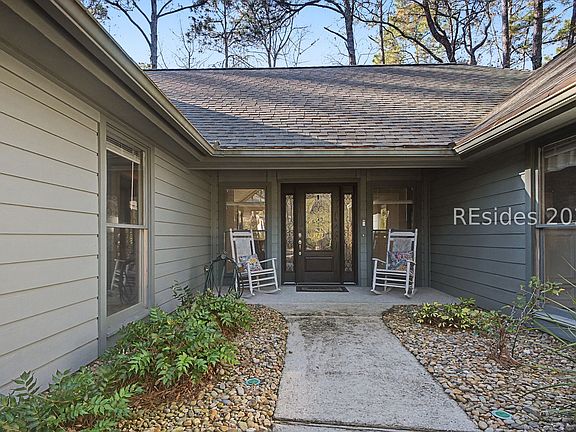 3rd image of 2 Brown Thrasher Rd