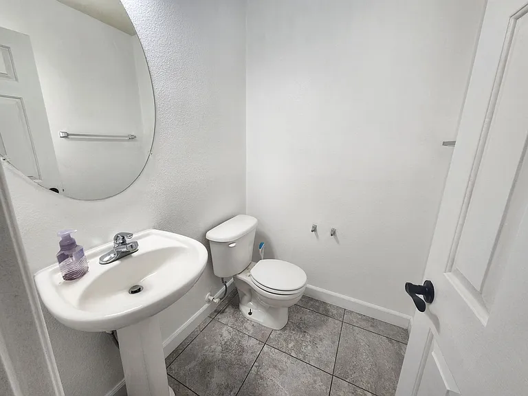 10256 Franford Ct — Photo 4