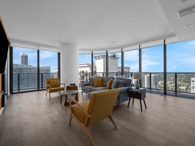 55 SW 9th St #3306, Miami, FL, 33129