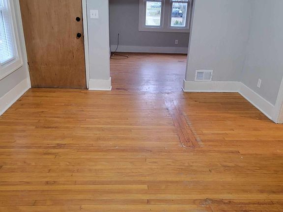 5th image of 951 Madison Ave SE #2