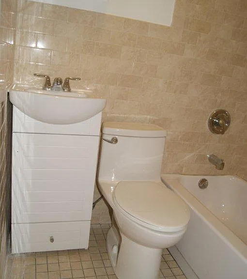 42 Morton St #9 — Photo 5