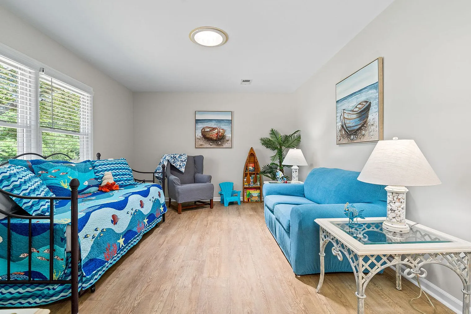 4 bed, 2.0 bath, 1646 sqft, $4,477 — Photo 1