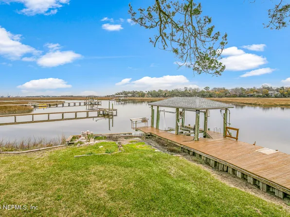 1853 BUCCANEER Circle E, Jacksonville, FL 32225