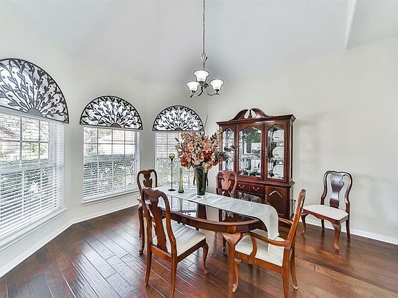 5th image of 377 Bayshore Dr