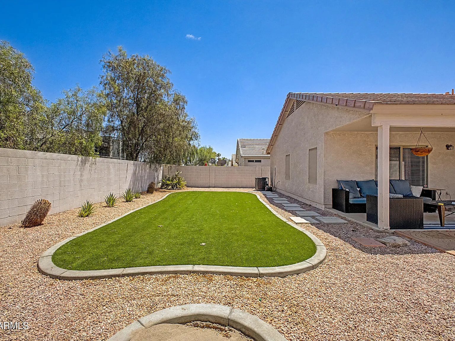 3 bed, 2.0 bath, 1553 sqft, $2,695 — Photo 2