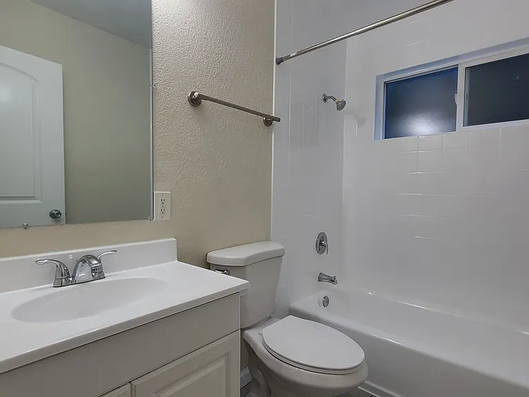 1830 Richardson St #1 — Photo 11