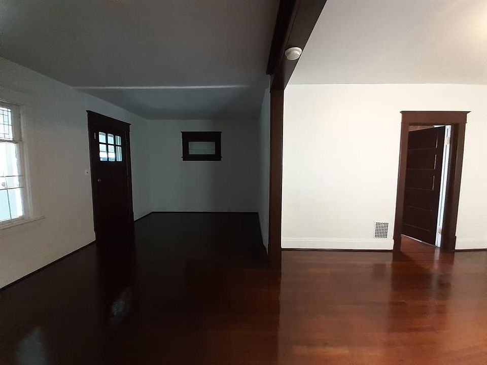 1st image of 197 Leslie St