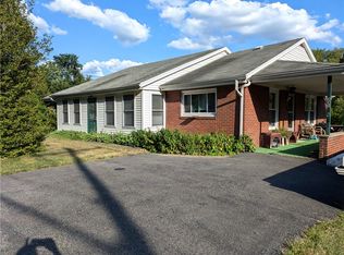 332 E Shaffer Rd, Aliquippa, PA 15001