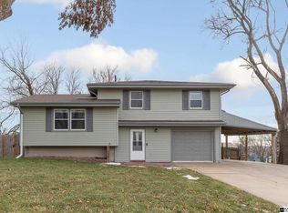 18921 Grant St, Elkhorn, NE 68022