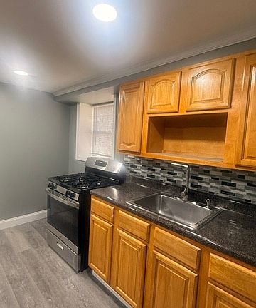 3rd image of 7847 162nd St