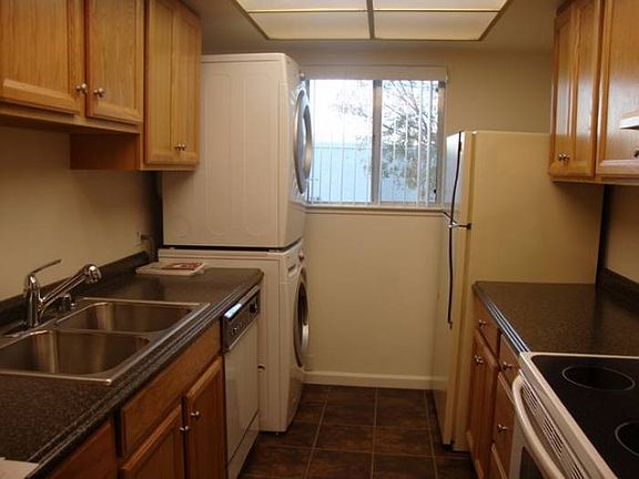 3rd image of 693 Pine Meadows Dr