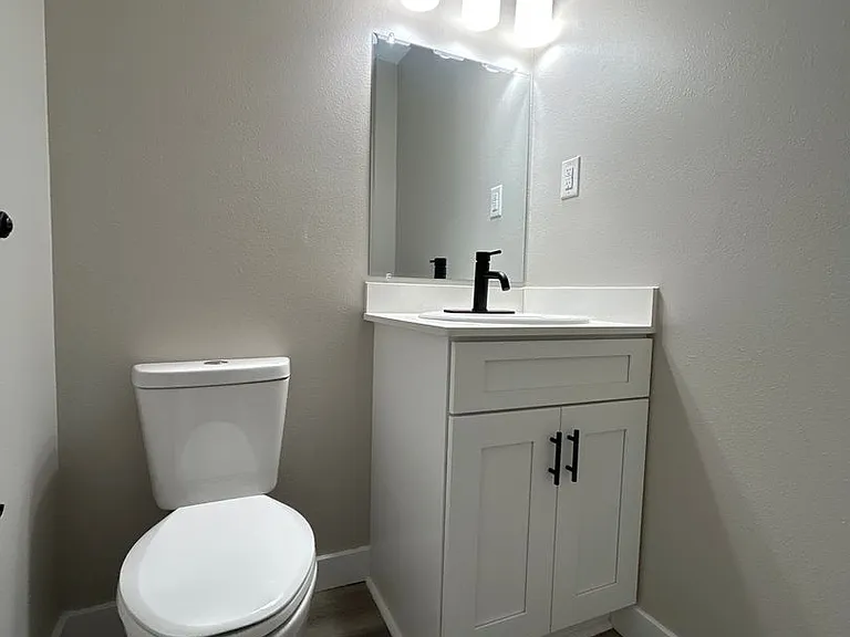 809 Lindenwood Dr S — Photo 14