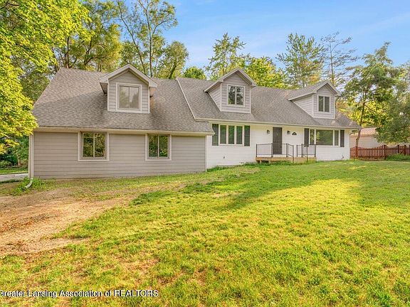 2nd image of 2321 Indian Hills Dr