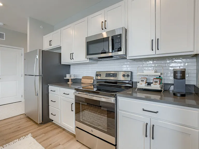Leona - 2 Bed / 2 Bath - 1,291 Sq.Ft.
