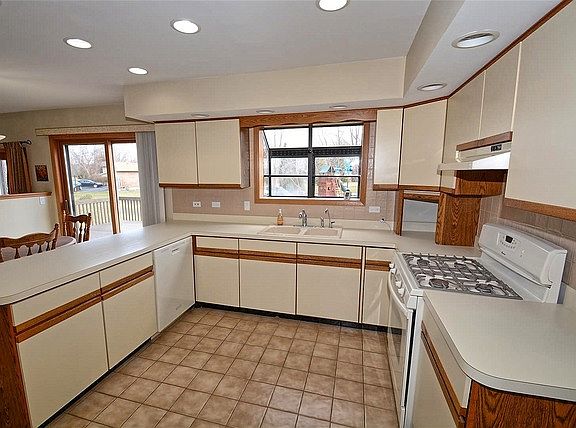 5th image of 14453 Stately Oaks Cir