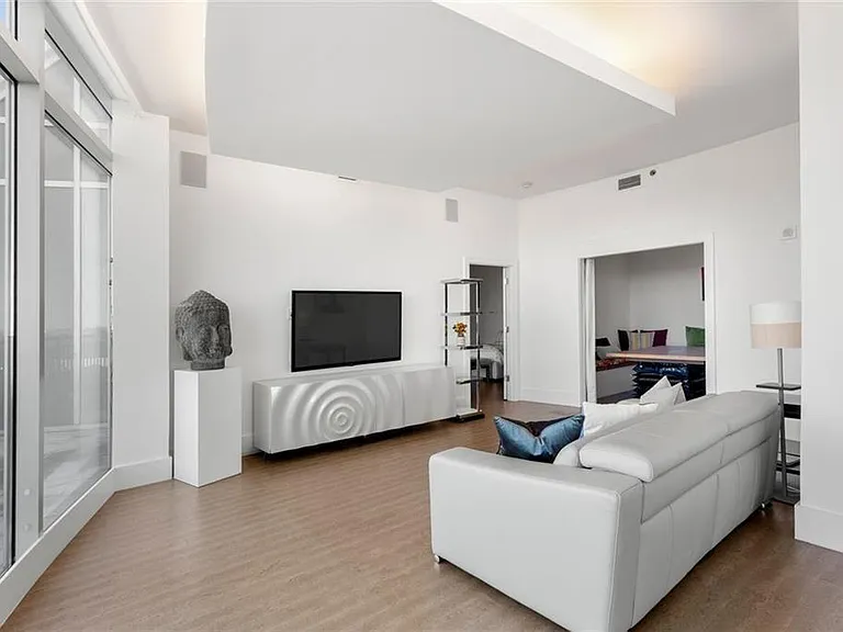 3338 Peachtree Rd NE #3501 — Photo 8