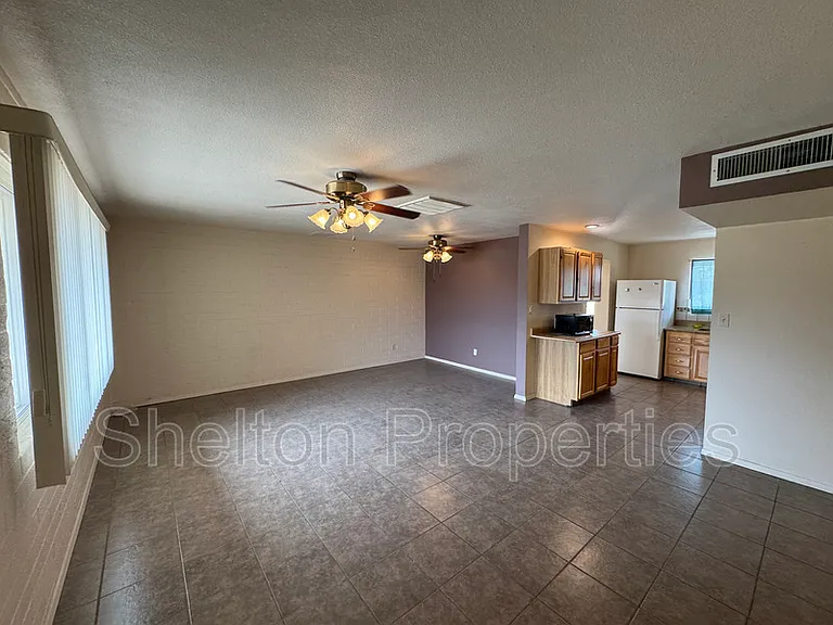 11005 W Alabama Ave — Photo 3