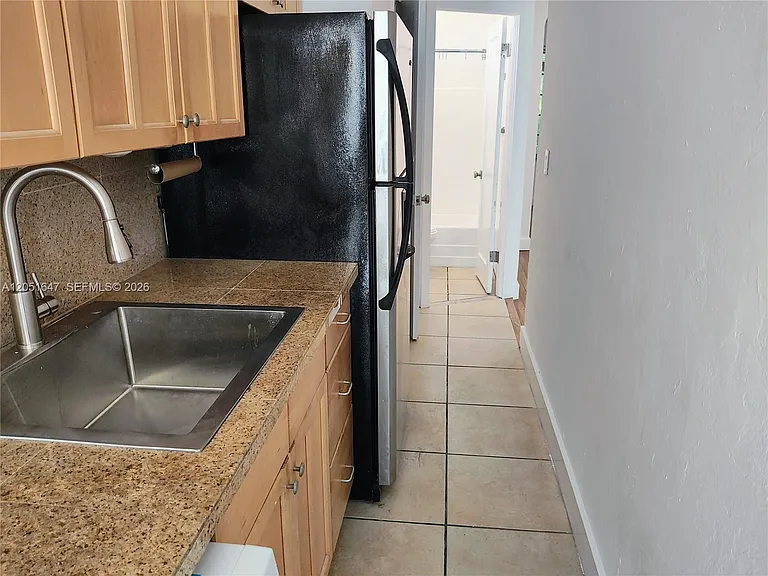 717 Jefferson Ave #6 — Photo 16