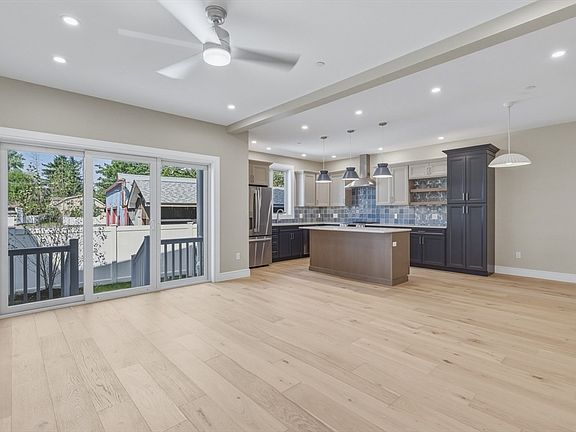 5th image of 3 Elizabeth Ln